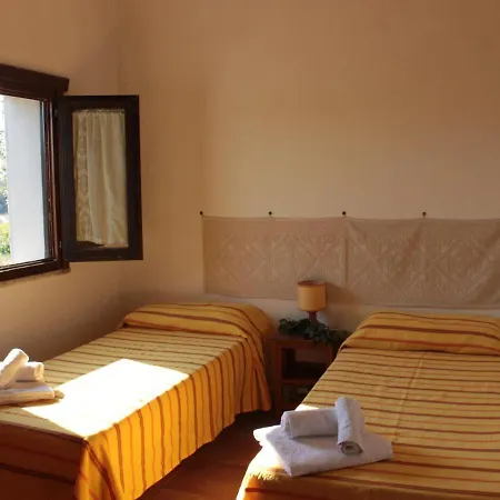 D Pietraia 11b Trilo Hotel apartamentowy Badesi