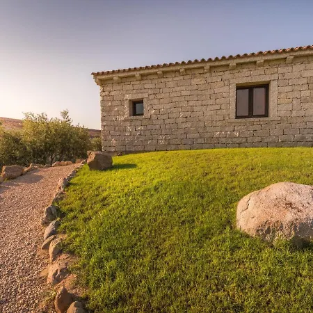 D Pietraia 11b Trilo Apart Otel 3*