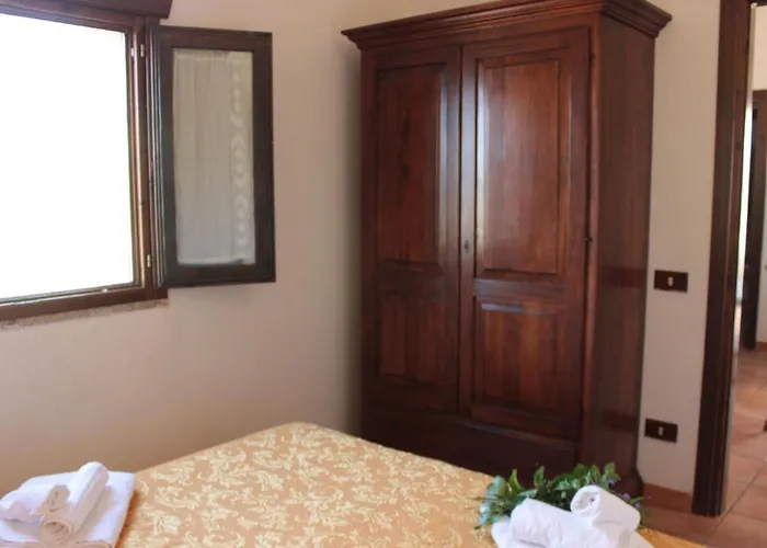 D Pietraia 11b Trilo Apart Otel Badesi